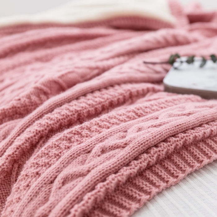 91家纺网 家纺一手货源 找家纺 918拾朵家居 2021新款公主风加绒毯 复古粉