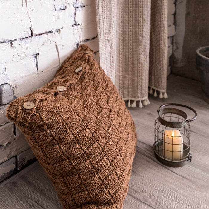 91家纺网 家纺一手货源 找家纺 （总）918拾朵家居 2021新款立体方格抱枕