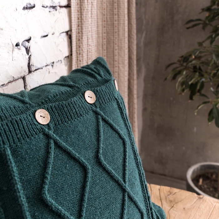 91家纺网 家纺一手货源 找家纺 918拾朵家居2021新款菱格麻花抱枕 墨绿