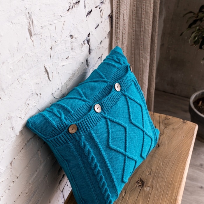 91家纺网 家纺一手货源 找家纺 918拾朵家居2021新款菱格麻花抱枕 湖水蓝