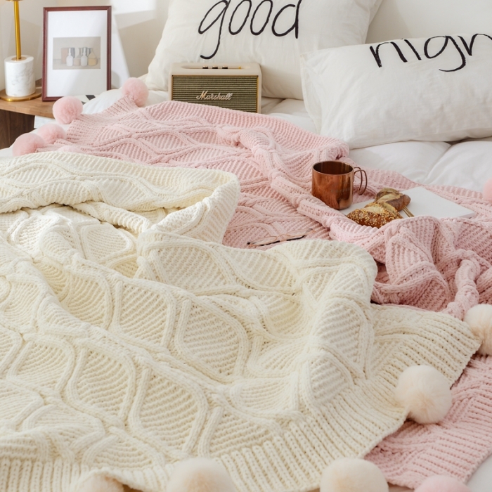 91家纺网 家纺一手货源 找家纺 918拾朵家居 2021新款雪尼尔球球毯 粉色