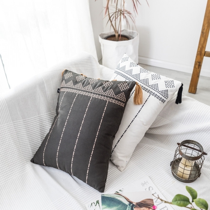 91家纺网 家纺一手货源 找家纺 （总）918拾朵家居 新款刺绣流苏抱枕伊丽娅