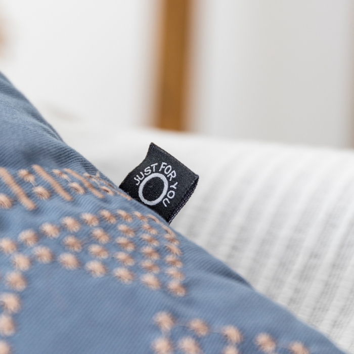 91家纺网 家纺一手货源 找家纺 （总）918拾朵家居 新款刺绣流苏抱枕伊丽娅