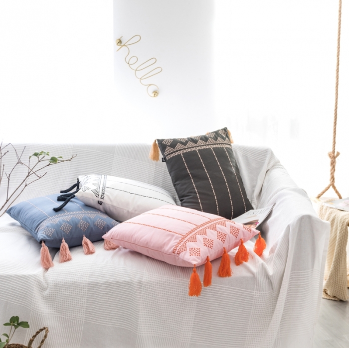 91家纺网 家纺一手货源 找家纺 （总）918拾朵家居 新款刺绣流苏抱枕伊丽娅