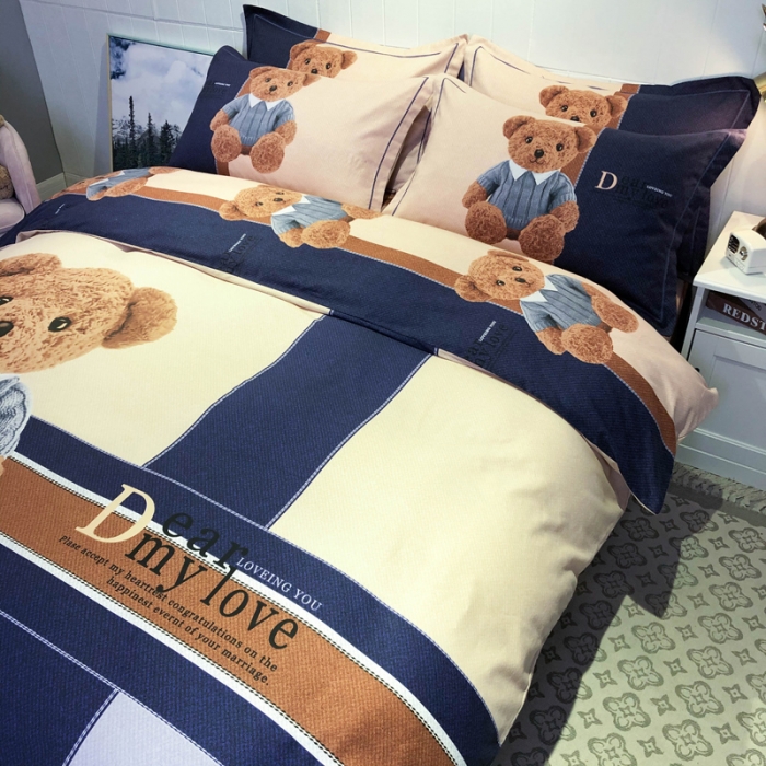 91家纺网 家纺一手货源 找家纺 金爱家 2021新款大版磨毛卡通系列四件套 可爱熊