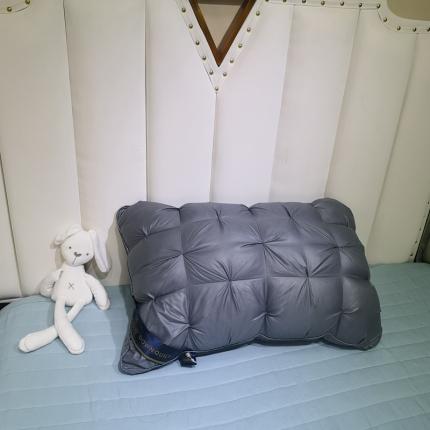 91家纺网 家纺一手货源 找家纺 （总）煌朝家纺 2021新款纽花枕芯面包枕头扭花枕芯纽花枕头