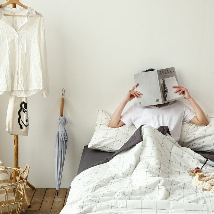 91家纺网 家纺一手货源 找家纺 安莱生活 2021新款夏被系列 白灰中格