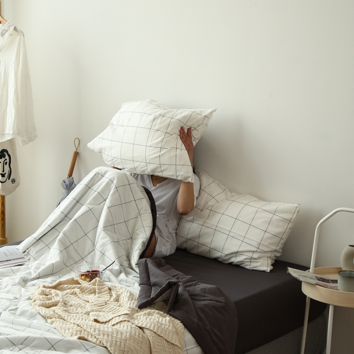 91家纺网 家纺一手货源 找家纺 安莱生活 2021新款夏被系列 白灰中格