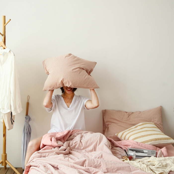 91家纺网 家纺一手货源 找家纺 安莱生活 2021新款夏被系列 粉色微小格