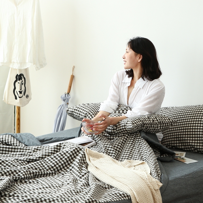 91家纺网 家纺一手货源 找家纺 安莱生活 2021新款夏被系列 黑小格