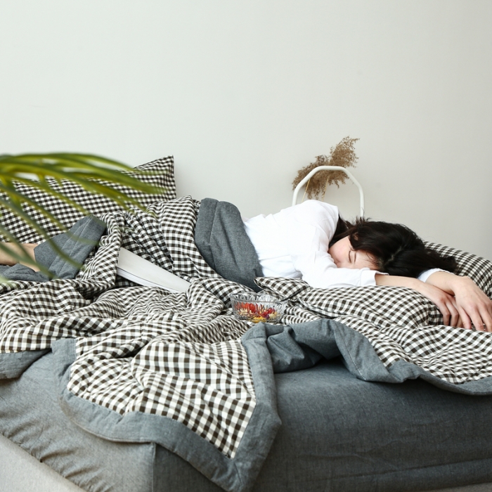 91家纺网 家纺一手货源 找家纺 安莱生活 2021新款夏被系列 黑小格