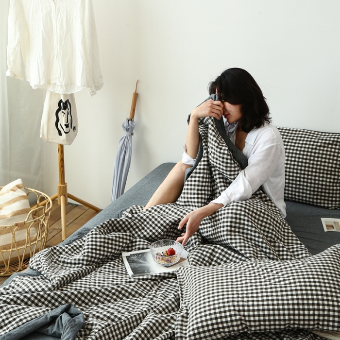 91家纺网 家纺一手货源 找家纺 安莱生活 2021新款夏被系列 黑小格