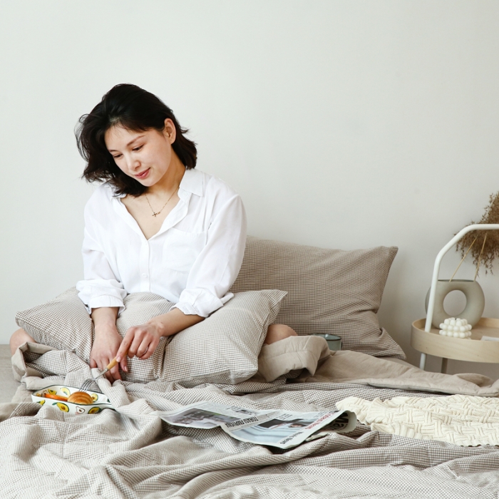 91家纺网 家纺一手货源 找家纺 安莱生活 2021新款夏被系列 卡其微小格