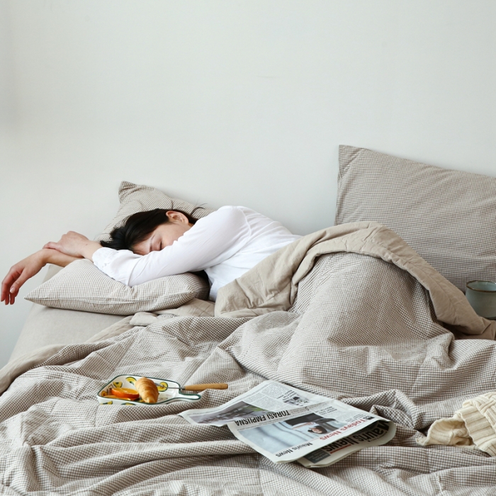 91家纺网 家纺一手货源 找家纺 安莱生活 2021新款夏被系列 卡其微小格