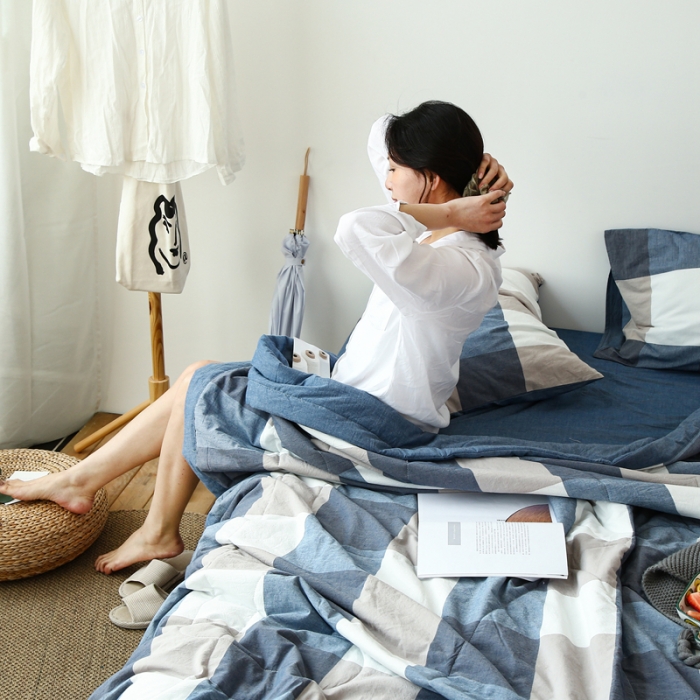 91家纺网 家纺一手货源 找家纺 安莱生活 2021新款夏被系列 蓝大格