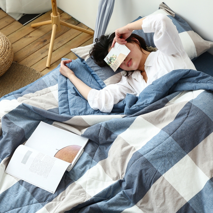 91家纺网 家纺一手货源 找家纺 安莱生活 2021新款夏被系列 蓝大格