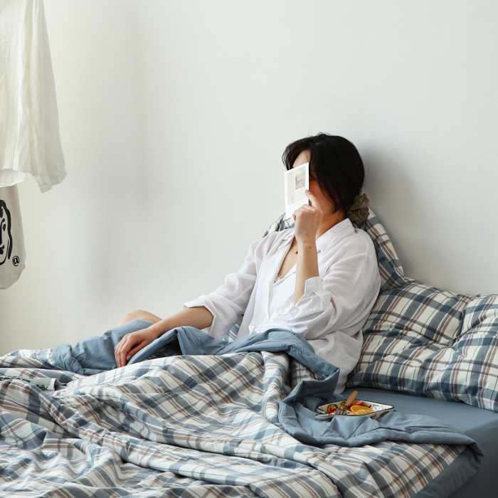 91家纺网 家纺一手货源 找家纺 安莱生活 2021新款夏被系列 蓝湛格