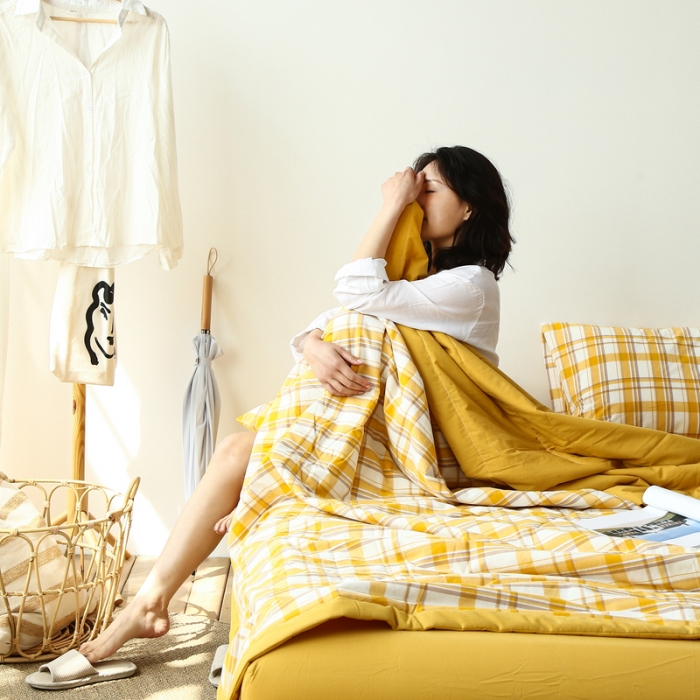 91家纺网 家纺一手货源 找家纺 安莱生活 2021新款夏被系列 芒果格