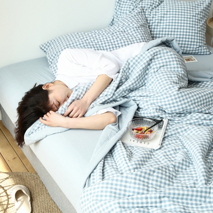 91家纺网 家纺一手货源 找家纺 安莱生活 2021新款夏被系列 浅蓝小格