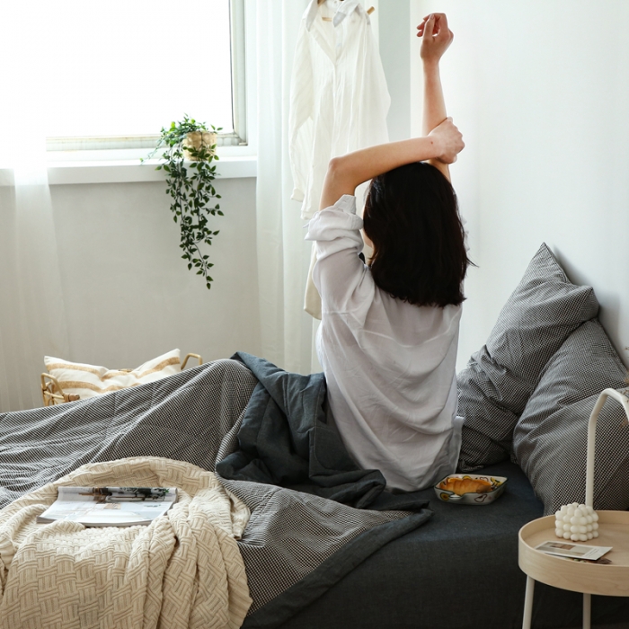 91家纺网 家纺一手货源 找家纺 安莱生活 2021新款夏被系列 深灰微小格