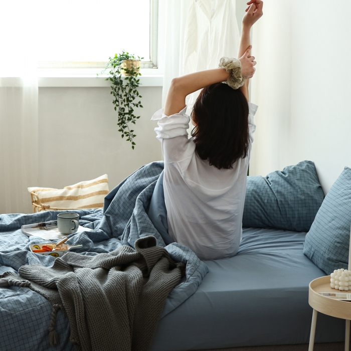 91家纺网 家纺一手货源 找家纺 安莱生活 2021新款夏被系列 雾蓝小格