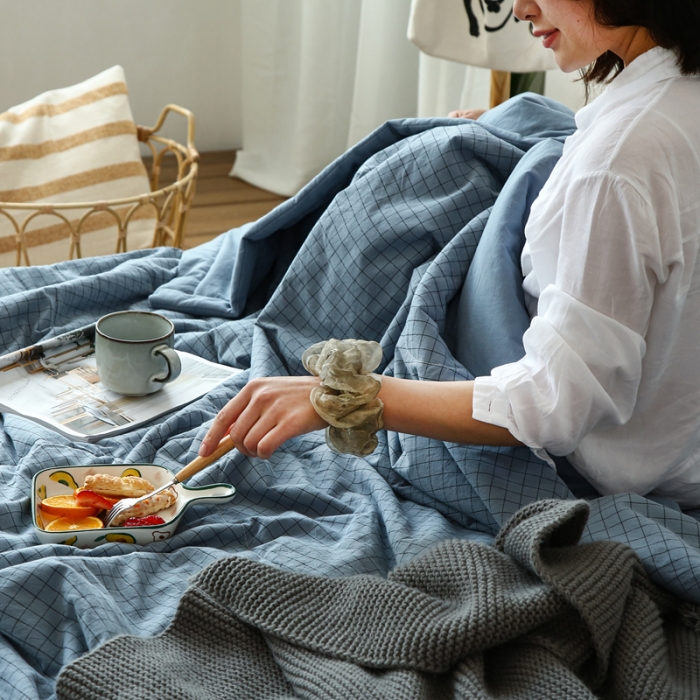 91家纺网 家纺一手货源 找家纺 安莱生活 2021新款夏被系列 雾蓝小格