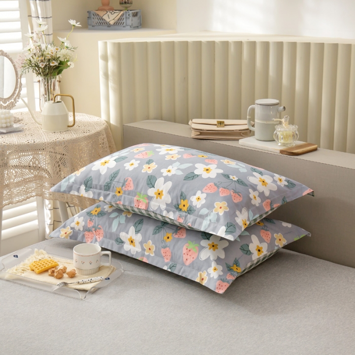 91家纺网 家纺一手货源 找家纺 绵庭 2021新款全棉12868单枕套 草莓约定-灰