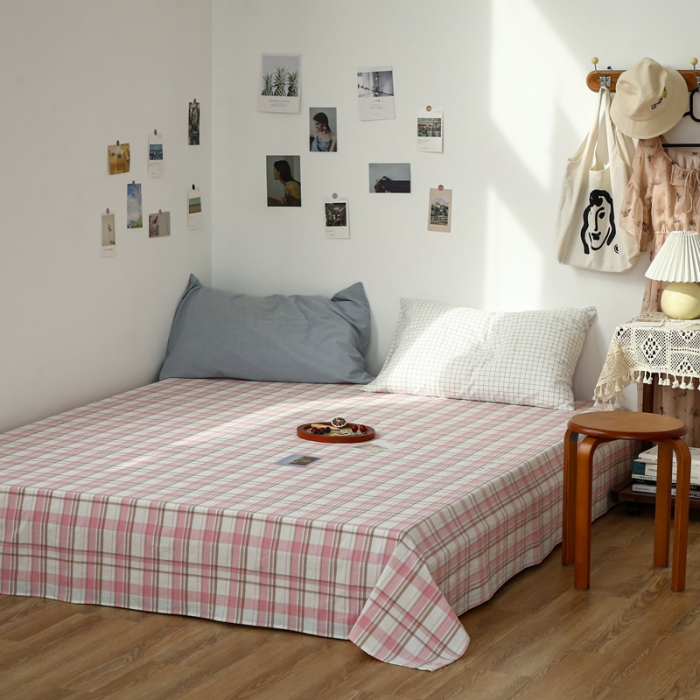 91家纺网 家纺一手货源 找家纺 安莱生活 2021新款色织全棉水洗棉单床单 草莓格