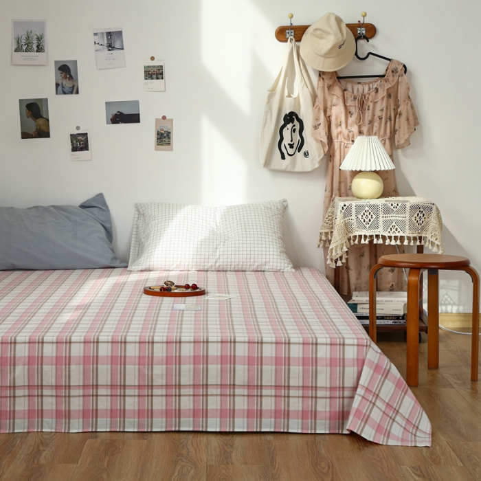 91家纺网 家纺一手货源 找家纺 安莱生活 2021新款色织全棉水洗棉单床单 草莓格