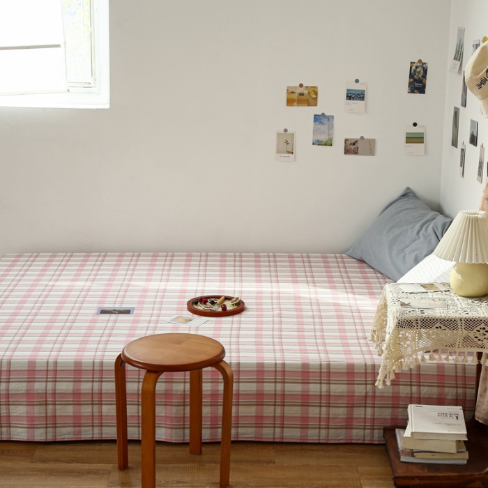 91家纺网 家纺一手货源 找家纺 安莱生活 2021新款色织全棉水洗棉单床单 草莓格