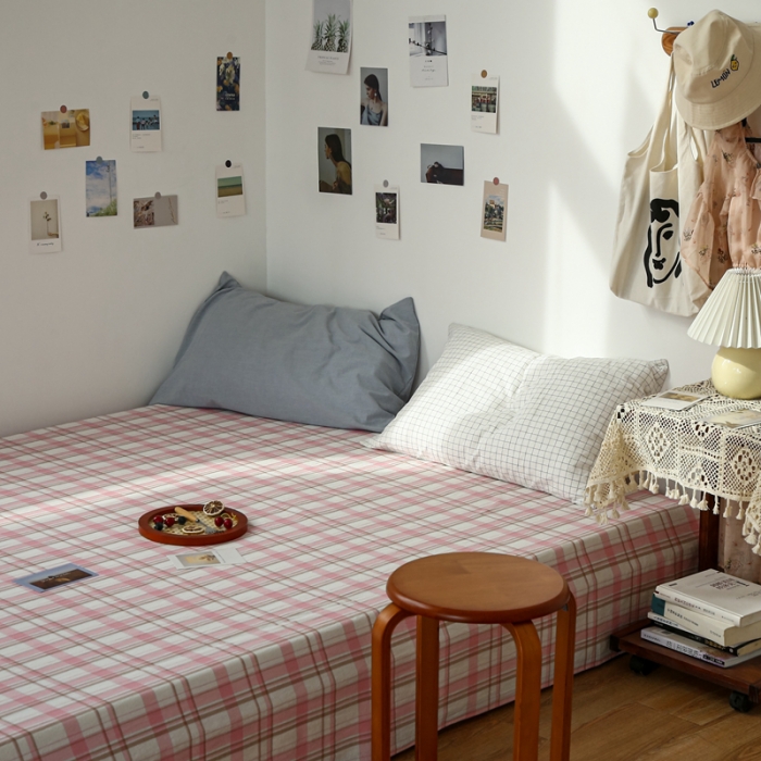 91家纺网 家纺一手货源 找家纺 安莱生活 2021新款色织全棉水洗棉单床单 草莓格