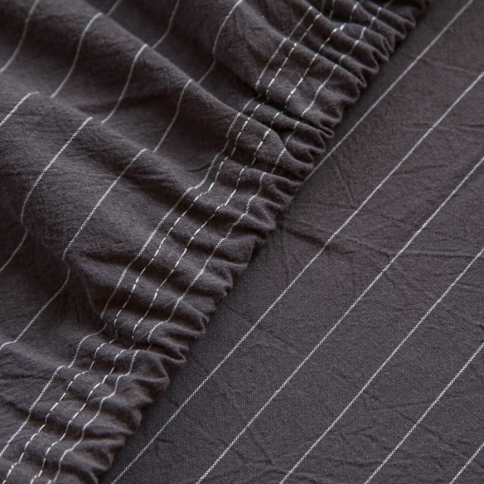 91家纺网 家纺一手货源 找家纺 安莱生活 2021新款色织全棉水洗棉单床笠 灰白细条