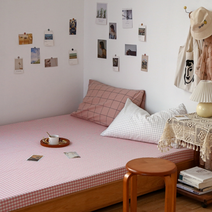 91家纺网 家纺一手货源 找家纺 安莱生活 2021新款色织全棉水洗棉单床笠 玫粉小格