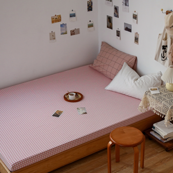 91家纺网 家纺一手货源 找家纺 安莱生活 2021新款色织全棉水洗棉单床笠 玫粉小格