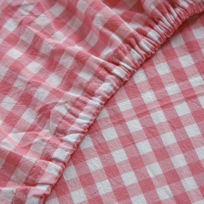 91家纺网 家纺一手货源 找家纺 安莱生活 2021新款色织全棉水洗棉单床笠 玫粉小格