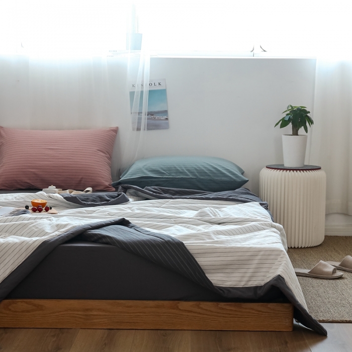 91家纺网 家纺一手货源 找家纺 （总）安莱生活 2021新款双拼小格细条中格夏被