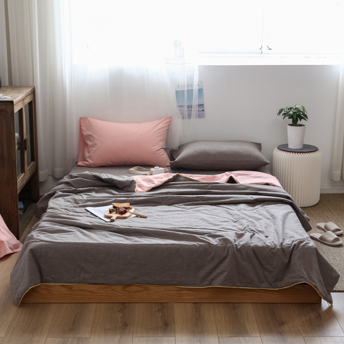 91家纺网 家纺一手货源 找家纺 安莱生活 2021新款全棉水洗棉双拼纯色夏被 纯粉+浅灰