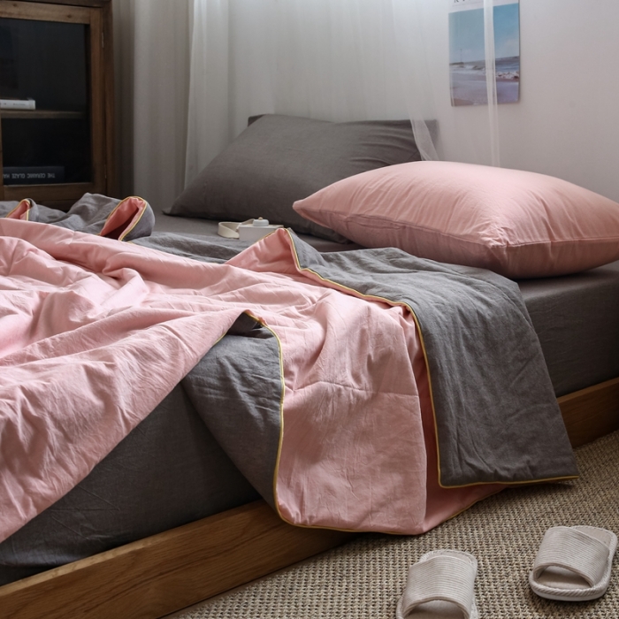 91家纺网 家纺一手货源 找家纺 安莱生活 2021新款全棉水洗棉双拼纯色夏被 纯粉+浅灰