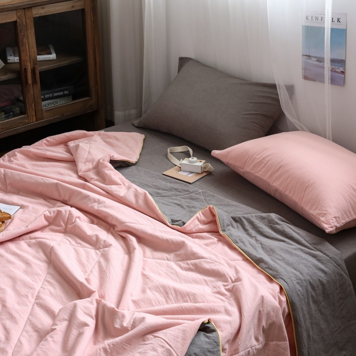 91家纺网 家纺一手货源 找家纺 安莱生活 2021新款全棉水洗棉双拼纯色夏被 纯粉+浅灰