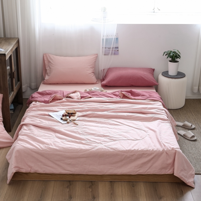 91家纺网 家纺一手货源 找家纺 安莱生活 2021新款全棉水洗棉双拼纯色夏被 大红+纯粉