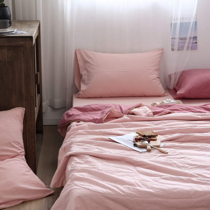 91家纺网 家纺一手货源 找家纺 安莱生活 2021新款全棉水洗棉双拼纯色夏被 大红+纯粉