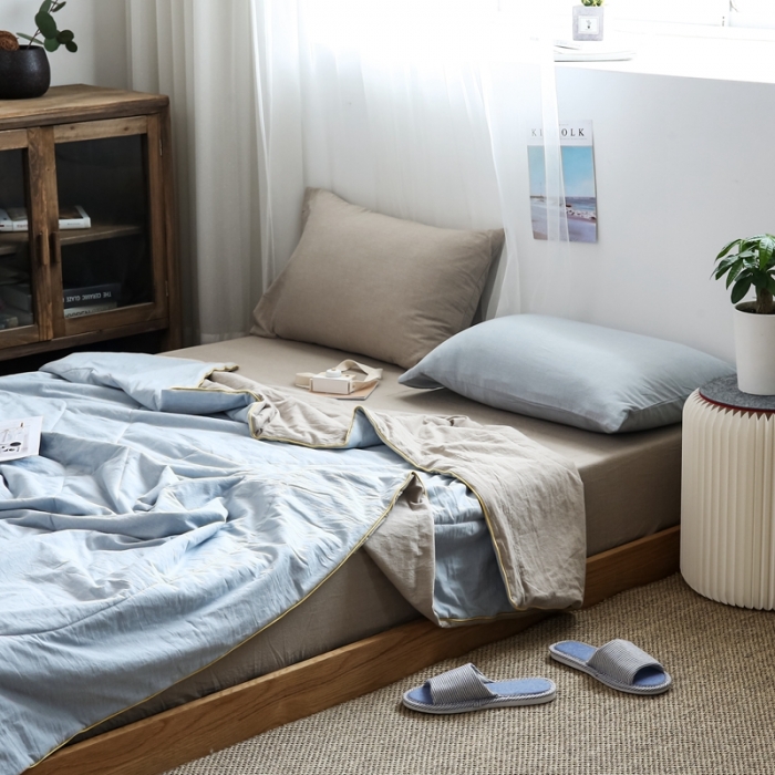 91家纺网 家纺一手货源 找家纺 安莱生活 2021新款全棉水洗棉双拼纯色夏被 浅蓝+卡其