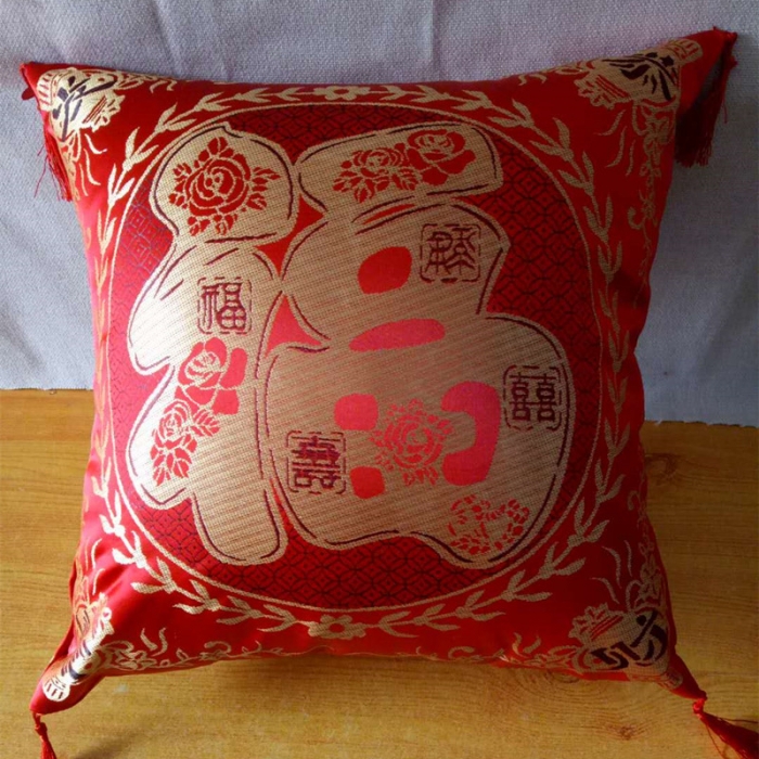 91家纺网 家纺一手货源 找家纺 （总）新款婚庆抱枕大红色抱枕赠品绸缎抱枕套新婚抱枕一件代发