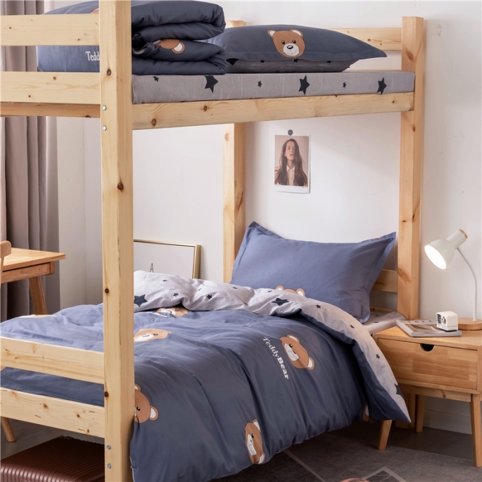 91家纺网 家纺一手货源 找家纺 芃成家纺 2021新款学生三件套 布朗熊