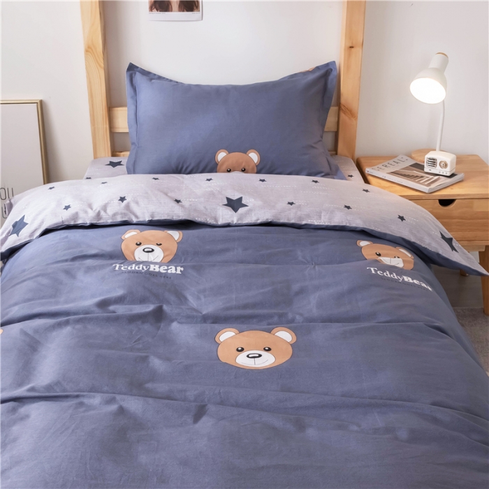 91家纺网 家纺一手货源 找家纺 芃成家纺 2021新款学生三件套 布朗熊