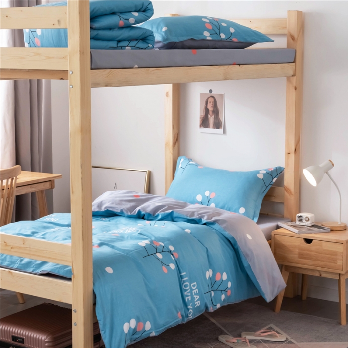 91家纺网 家纺一手货源 找家纺 芃成家纺 2021新款学生三件套 记忆柔情