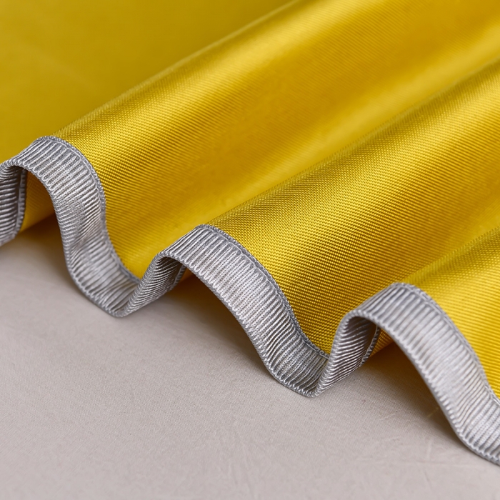 91家纺网 家纺一手货源 找家纺 芃成家纺 2021新款冰丝凉席刺绣床单款 草莓姜黄