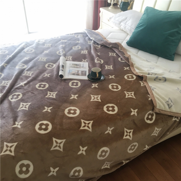 91家纺网 家纺一手货源 找家纺 卡奥 新款AB版云貂绒毛毯法莱绒休闲盖毯沙发毯空调毯子格瑞