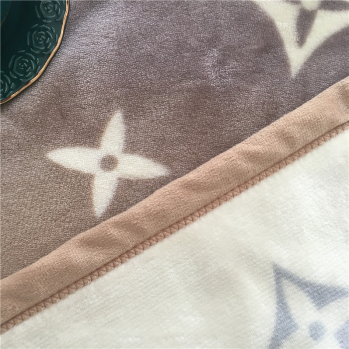 91家纺网 家纺一手货源 找家纺 卡奥 新款AB版云貂绒毛毯法莱绒休闲盖毯沙发毯空调毯子格瑞