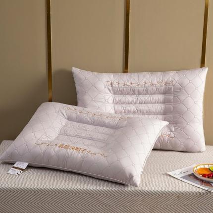 91家纺网 家纺一手货源 找家纺 九州枕芯 2021新款绗绣乳胶决明子保健枕 浅灰色48x74cm